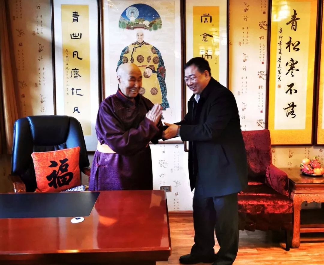 圣境资讯|五台山管委会与佛协领导在春节前看望老法师