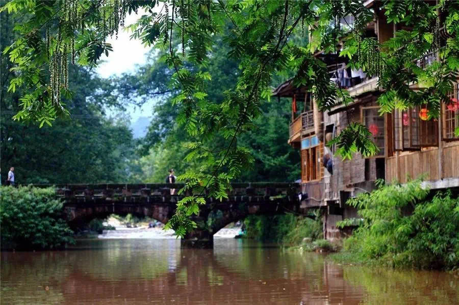 成都古镇旅游推荐景点,成都夏季游玩古镇景点攻略