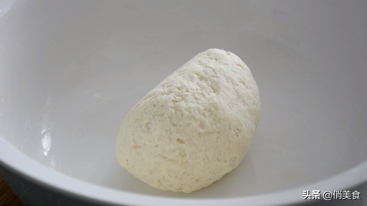 油饼怎样和面才酥软好吃,怎样做油饼和面才松软好吃