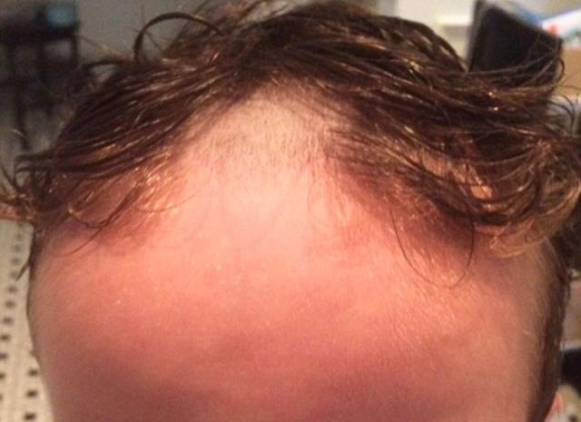 宝宝非常抗拒理发该怎样正确引导,给宝宝理发怎么才能不哭不闹