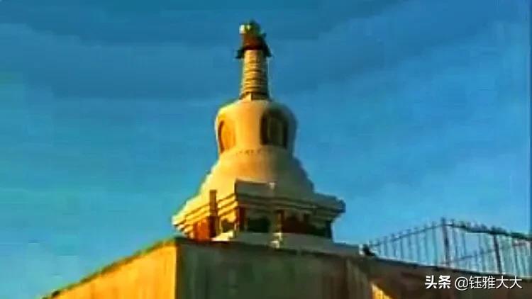 内蒙古科尔沁阿古拉草原,阿古拉草原和科尔沁哪个好