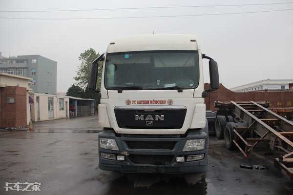 9年前那辆曼恩TGS重卡，饱经风霜依然能干粗活，很多配件还是原装
