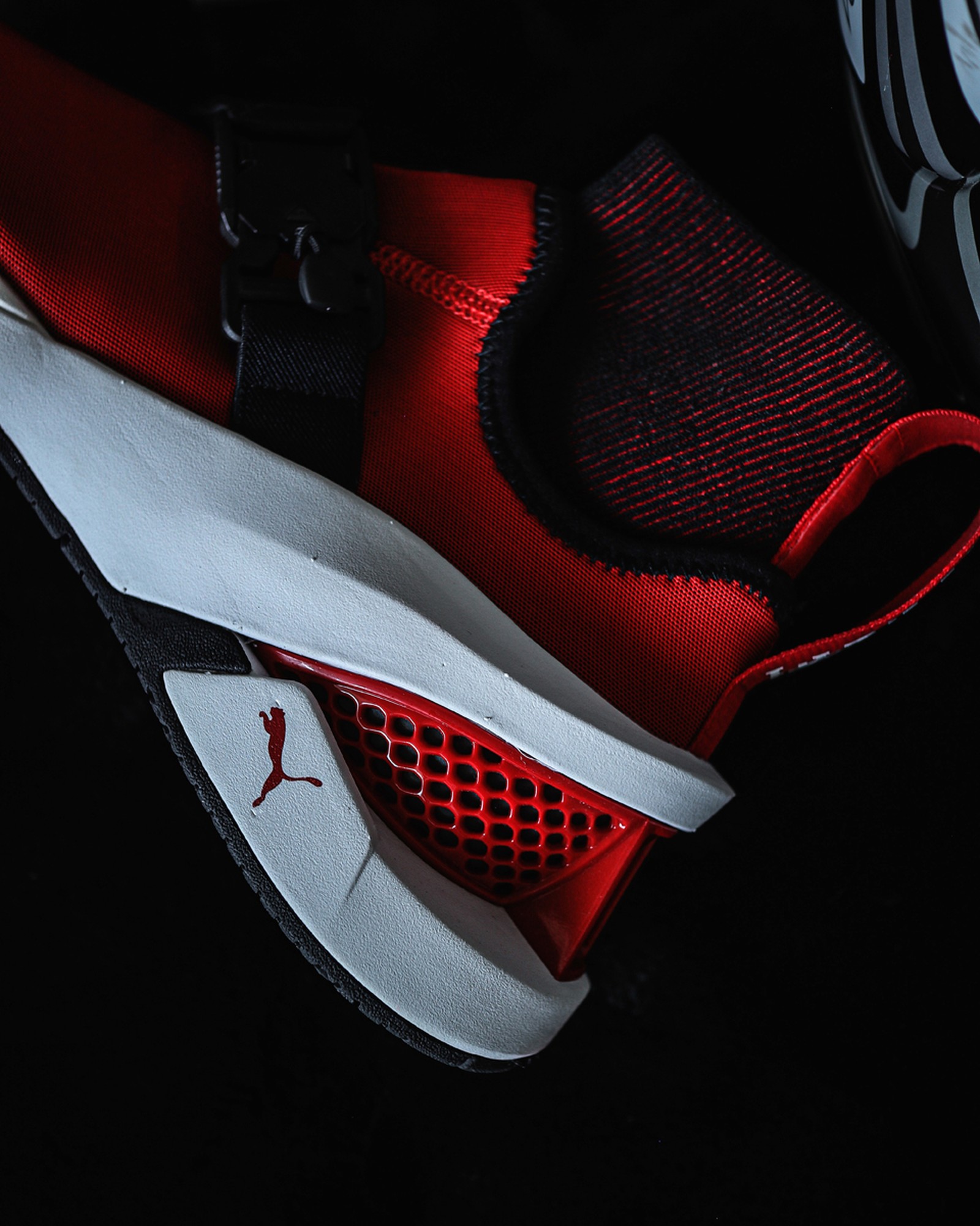 彪马和法拉利联名鞋,法拉利彪马联名鞋