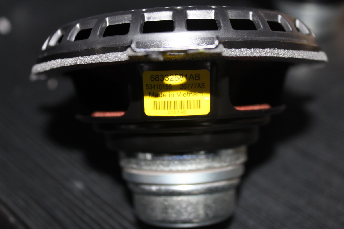 前后两分频8个喇叭,牧马人汽车音响升级方案