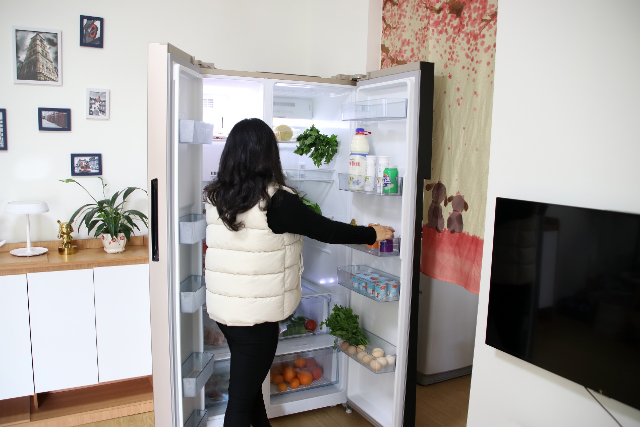 风冷变频双循环大容量美的冰箱,美的超薄冰箱深度60cm评测