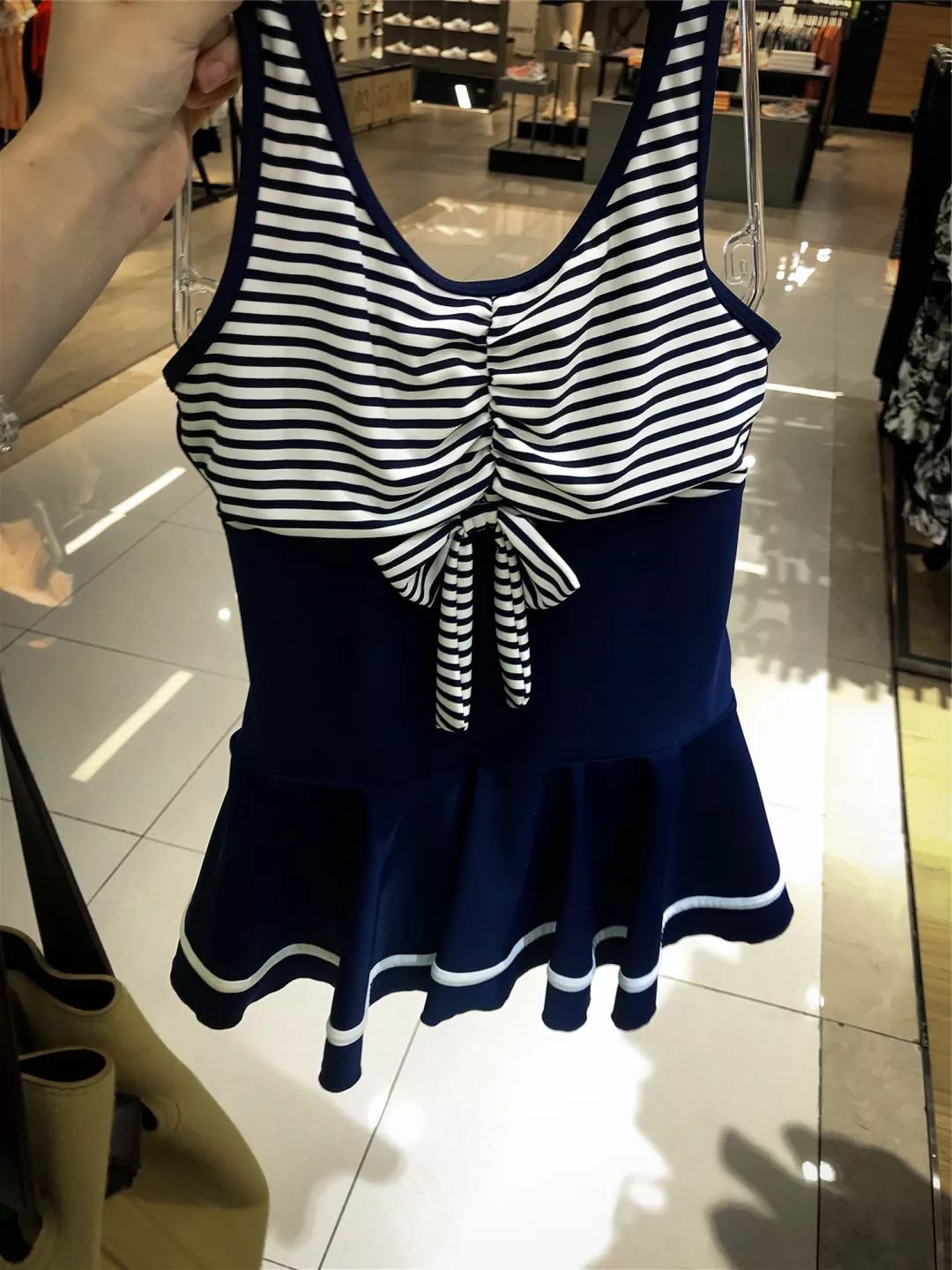 儿童泳衣买哪种最好,泳衣测评儿童10岁左右