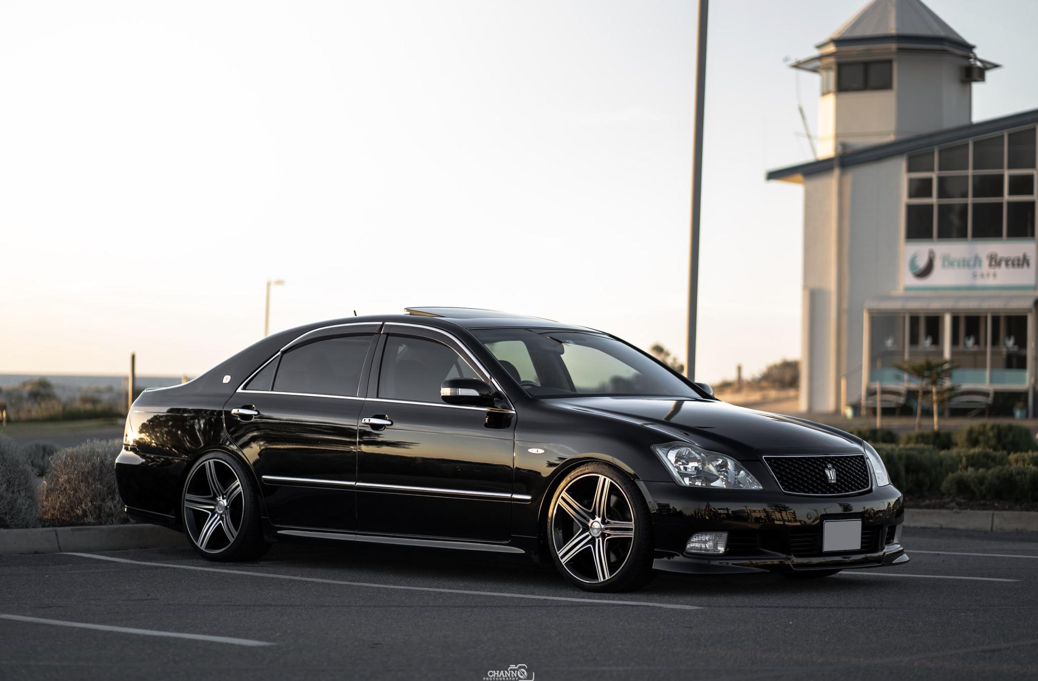 没落的日系三大旗舰车，本田里程、丰田皇冠、日产风雅你都认识吗