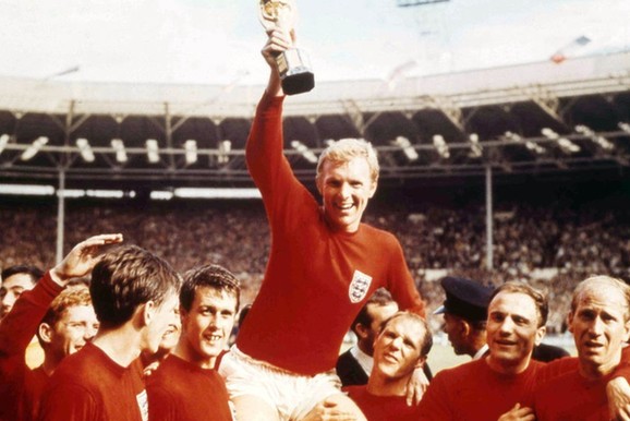 贝利马拉多纳美洲杯,足坛传奇贝利