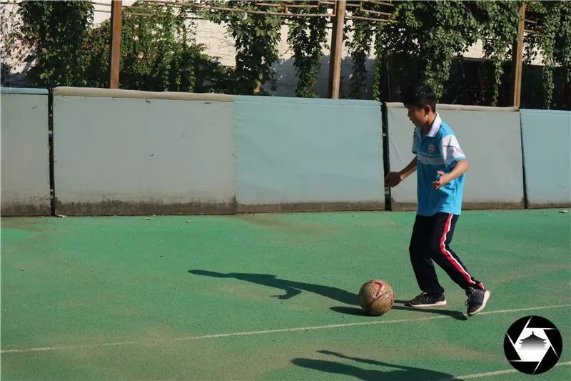 西安孩子踢足球的地方,西安哪里可以小朋友免费踢足球