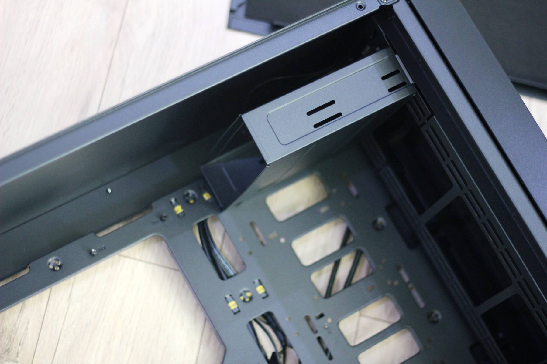 电脑散热器怎么装电源,电脑散热器安装供电