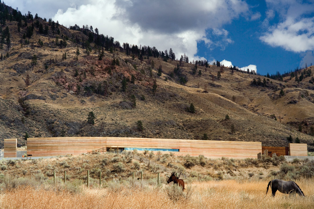 东西方现代夯土墙建筑集粹