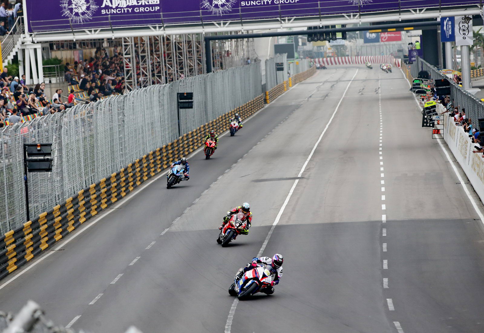 2018澳门格兰披治摩托车比赛,2015澳门格兰披治大赛官网