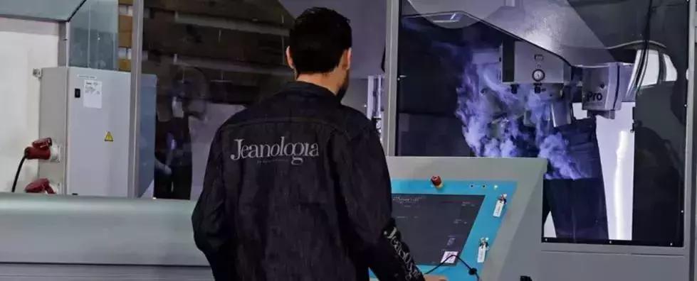 牛仔要水洗到什么程度才时髦,复古水洗垂感牛仔