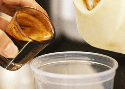 泰国网红榴莲咖啡来了，逆天搭配竟一口上瘾，必须打卡