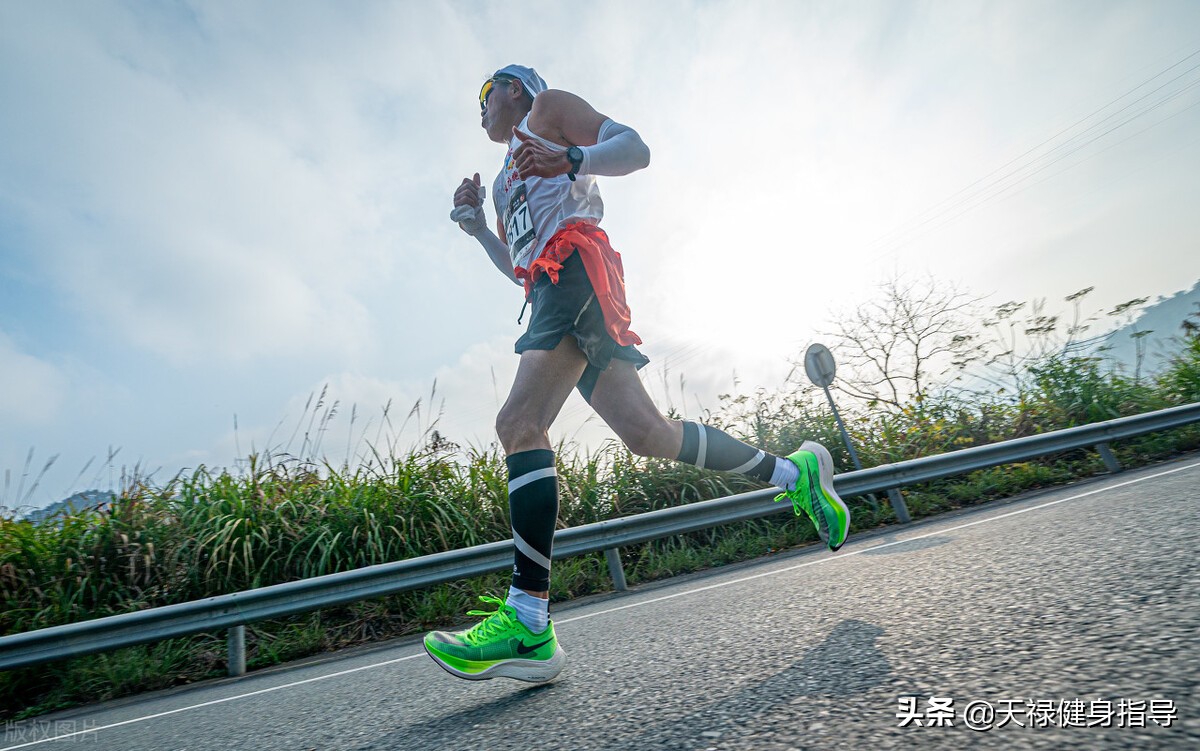 跑步只要戴护膝就能保护膝盖吗,髌骨带跑步能保护膝盖吗