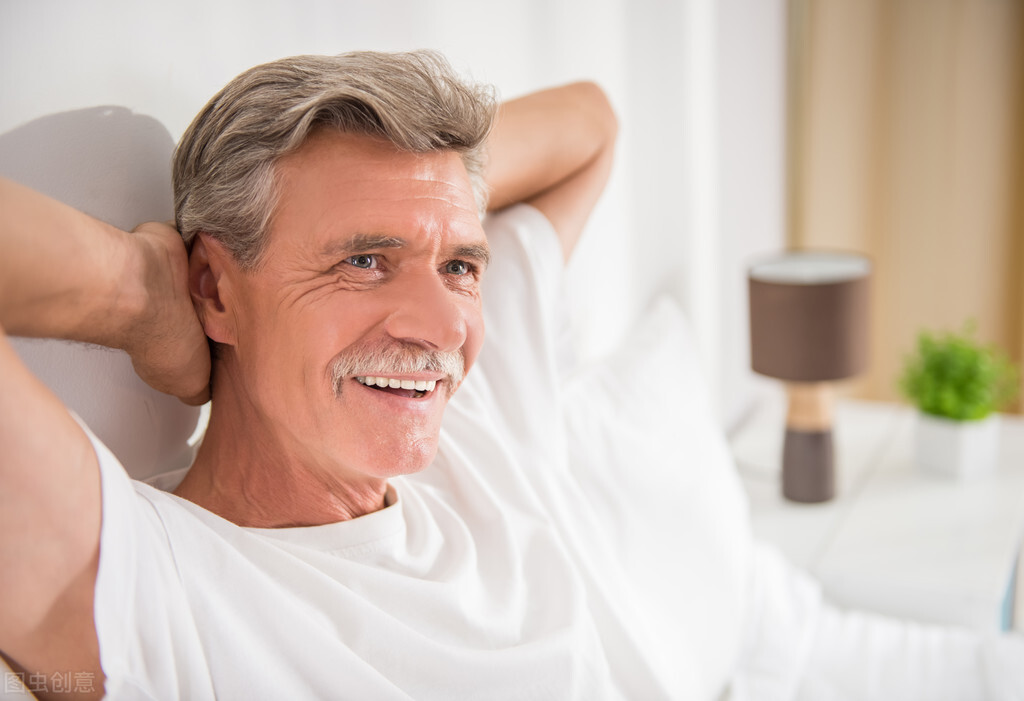 老年人突然长很多老年斑怎么回事,老年人有老年斑夏天用什么护肤品