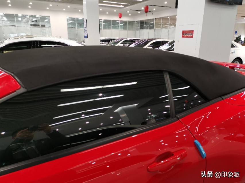 大黄蜂跑车科迈罗敞篷版高配,科迈罗大黄蜂敞篷版噪音大吗