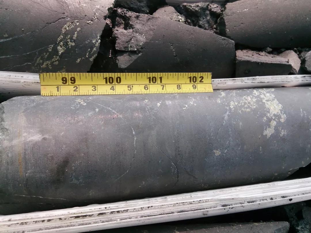 毒贩蛇头，矿山矿车矿石，持枪拦停路虎悍马：真实与偏见的墨西哥