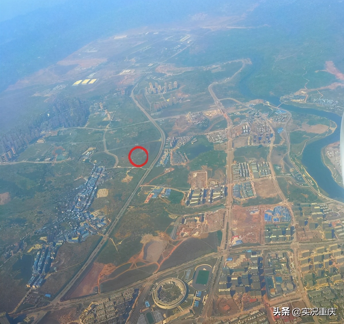 亚洲杯龙兴球场,重庆两江新区龙兴足球场