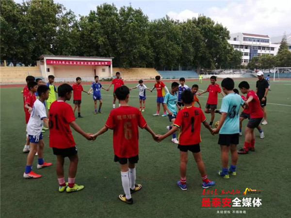 足球从娃娃抓起才有希望,中国足球从娃娃开始