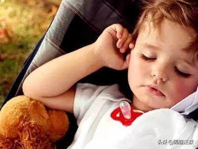 不到1岁宝宝晕车怎么办,家有宝宝晕车怎么办