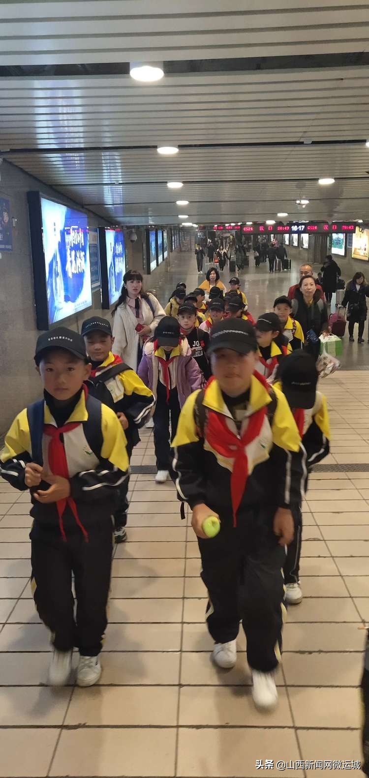 今日西关学子赴京展风采昔日临猗知青车站献爱心