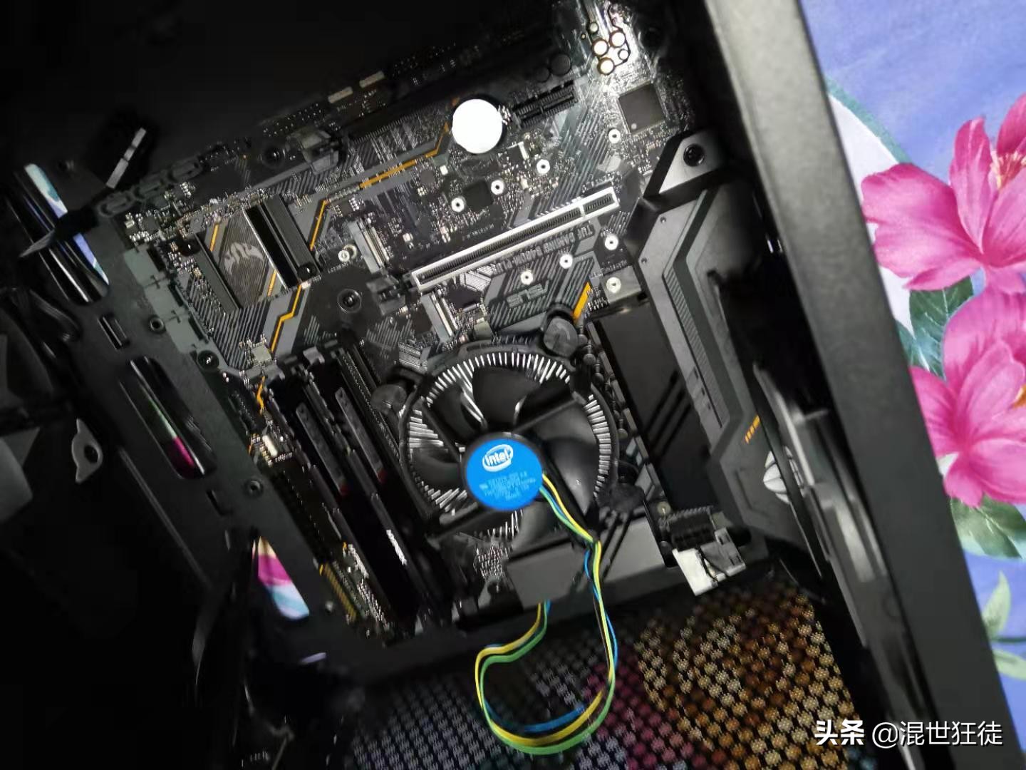 电脑内存条装机过程,第一次装机全过程