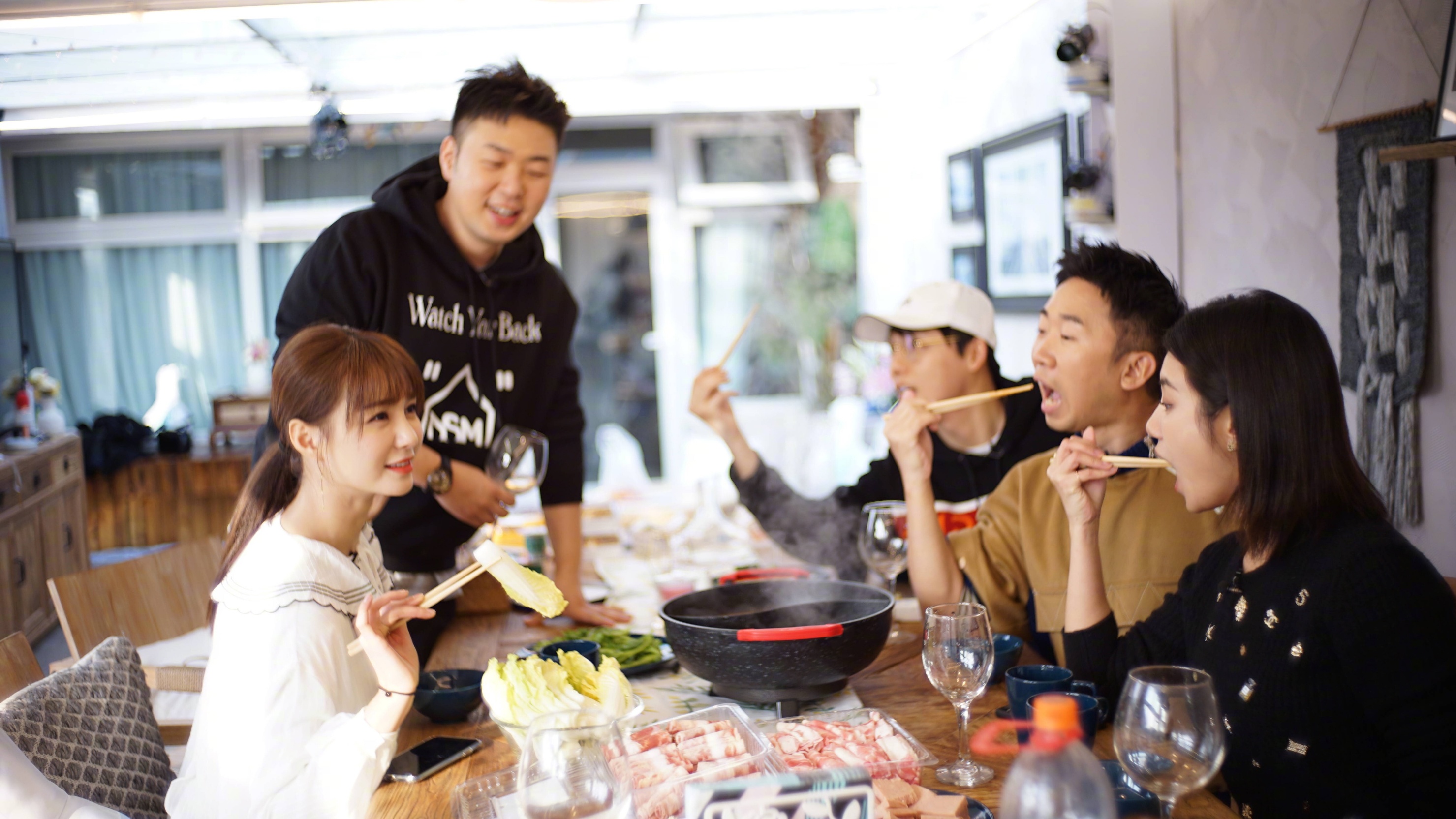 情感观察综艺现状分析,揭秘情感节目的那些套路