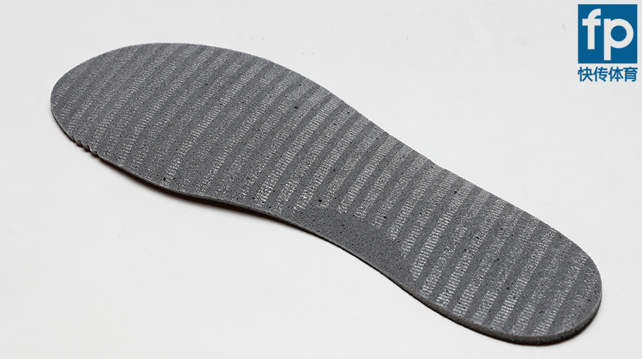 詹姆斯3代实战篮球鞋排名,詹姆斯篮球鞋13代测评