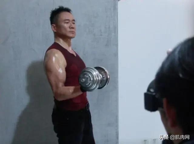 52岁丁海峰再演武松视频,武松丁海峰肌肉