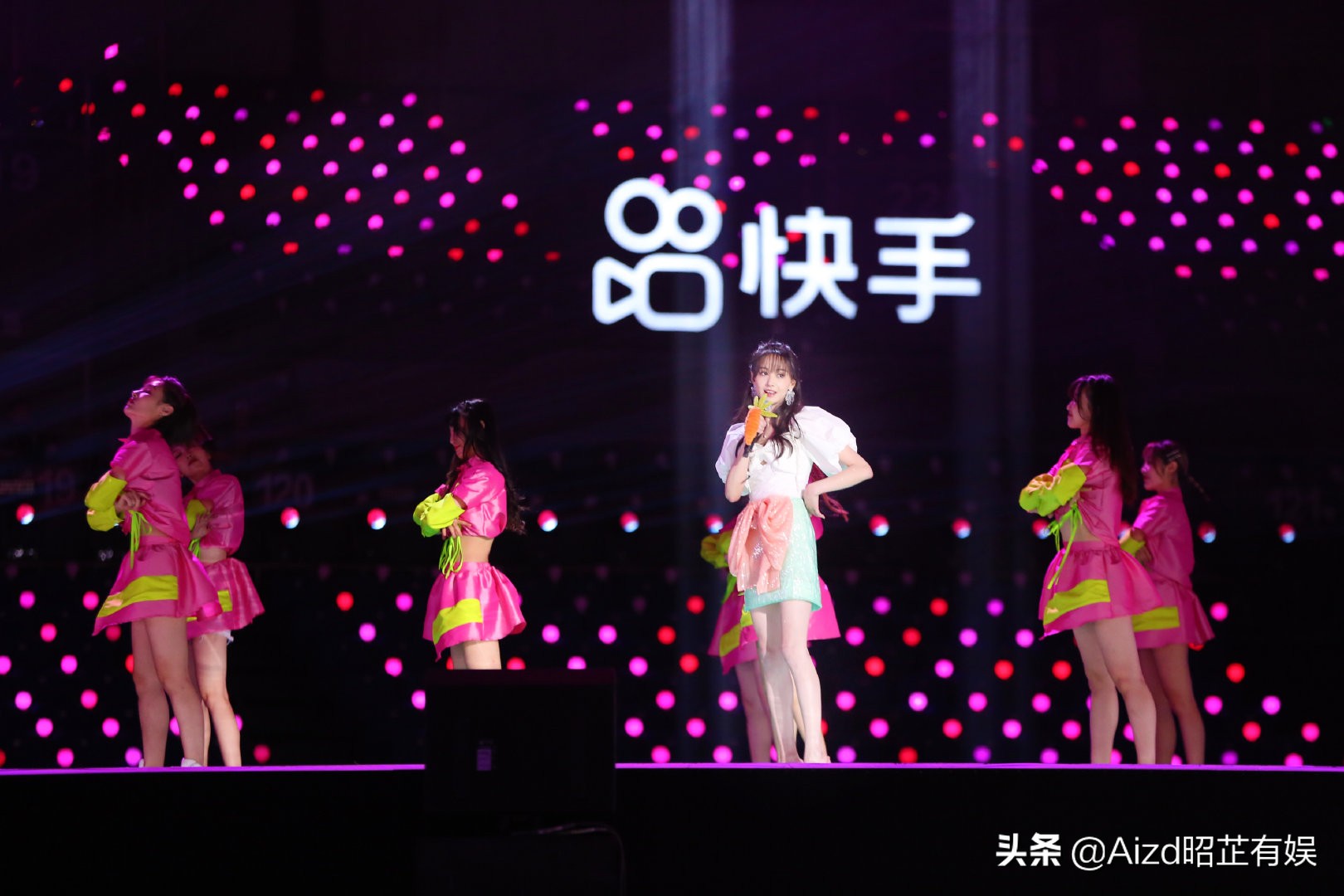 快手晚会：迪丽热巴郑爽甜美公主风、许魏洲黄子韬帅气酷炫