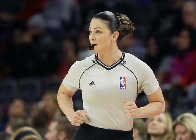 nba最美女裁判小托马斯,nba女裁判小托马斯