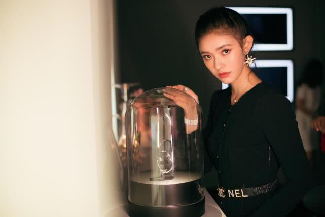 林允从普通到艺人,星女郎林允怎么选出来的