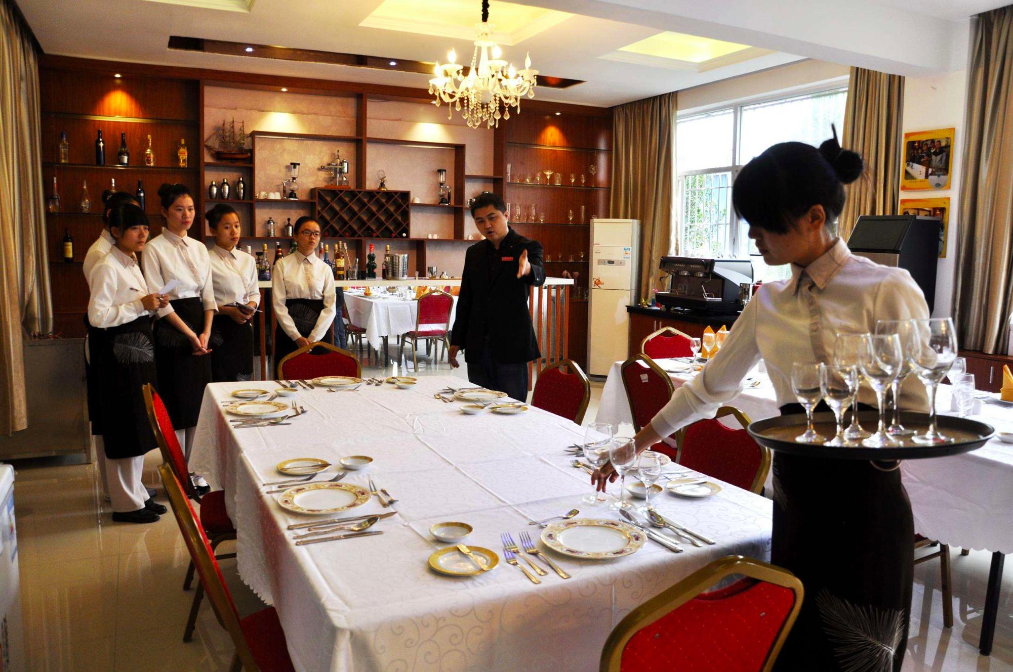 酒店管理专业上课都干啥,酒店管理专业怎么自学