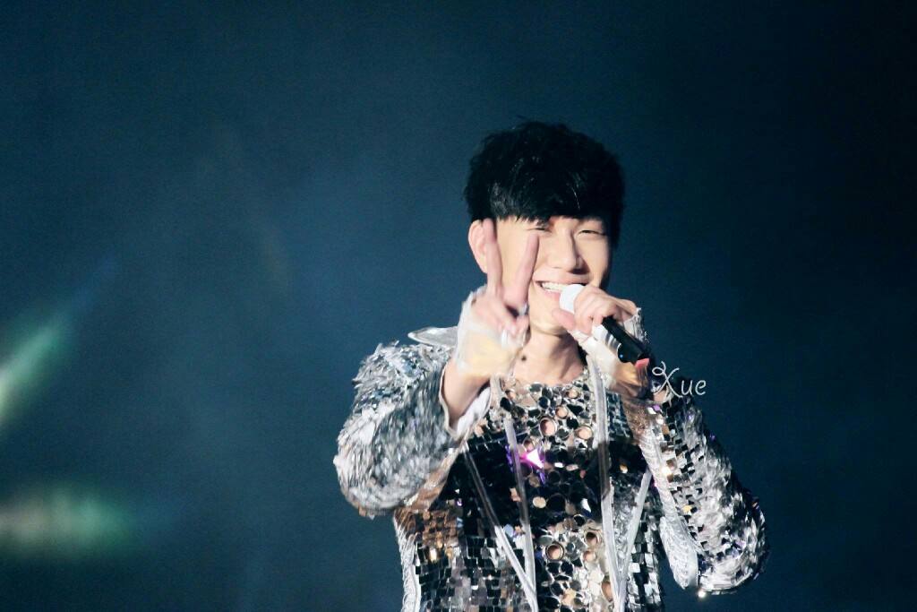 教你几招瞬间改变嗓音的唱歌技巧,唱歌声音不好听怎样把声音练好听