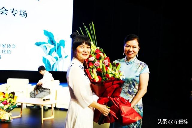 “深读诗会”关注女诗人钟晴——诗歌是令人迷恋的家乡