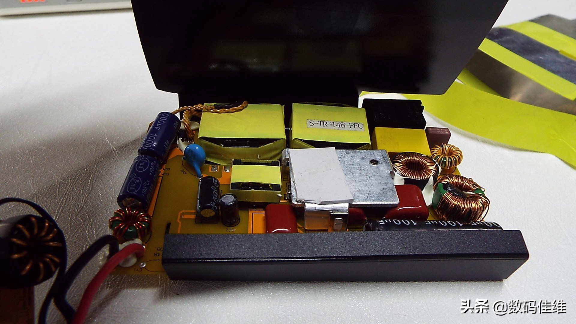 SuperTank100W笔记本移动电源套装评测+拆解