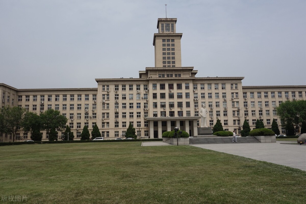 跟之前相比，南开大学“退步”了，还能跟清北站在同一起跑线吗？