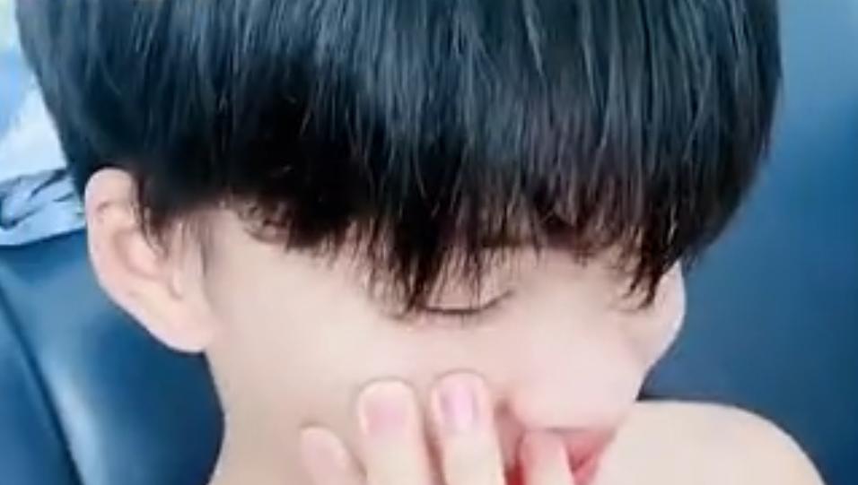 18岁大学生回家发现二胎,大一暑假回家发现妈妈生二胎