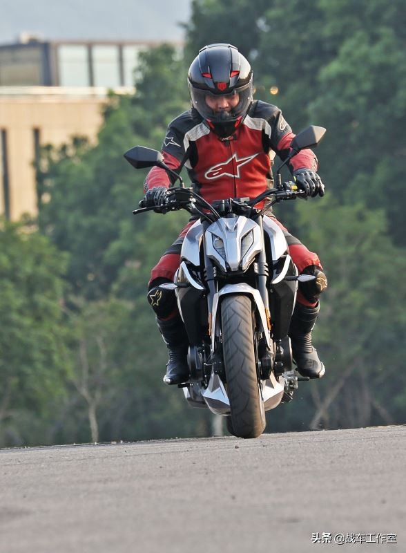 奔达阿修罗400cc街车曝光,奔达阿修罗400评测视频