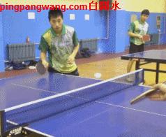 乒乓球教学正手侧身冲下旋球技巧,乒乓球直板姿势教学