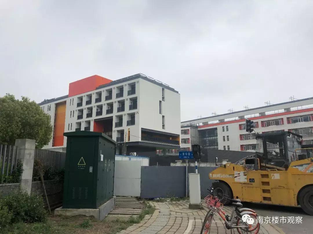 实探月坛学区真实在售房源紧缺,实探地铁房