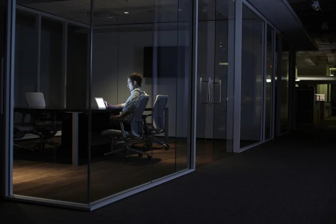 拒绝PUA、“狼性”、内卷,2021年我离开了大厂