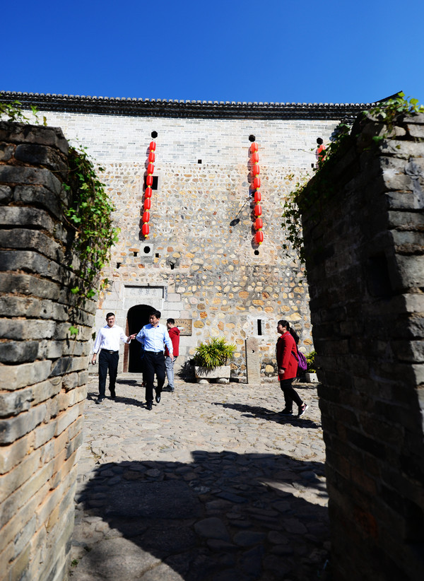 全南石为土围屋介绍,客家土围楼图片