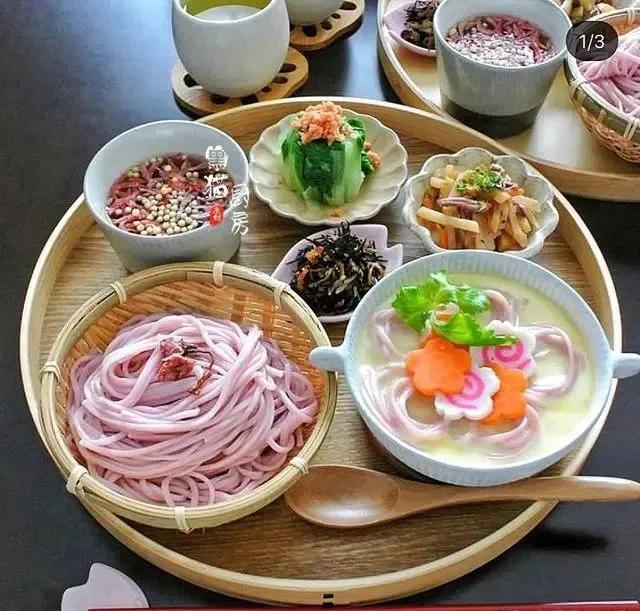 中国妈妈和日本妈妈比赛晒早餐,网友:真羡慕,难怪幸福感满满