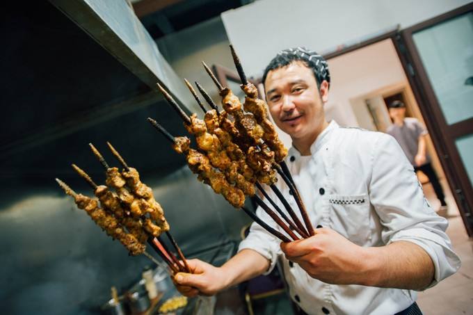 烧烤祖师爷是谁？绿釉陶烤炉揭开千年秘史，古人也爱吃烧烤？