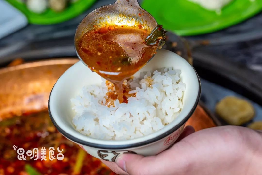 昆明最好吃的酸菜牛肉,昆明关上老坛秘制酸菜牛肉