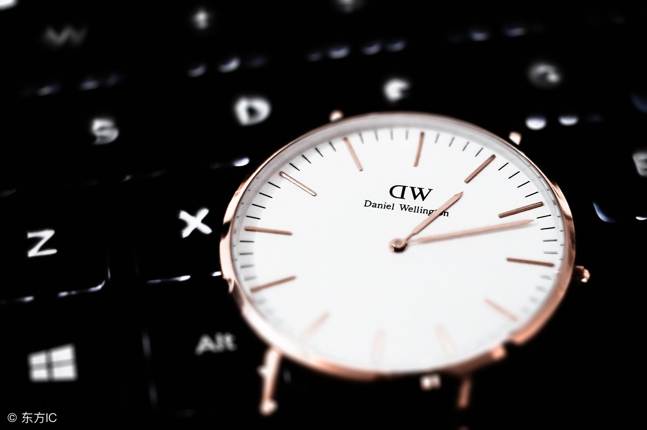 dw手表不走了是什么原因如何处理,dw石英表不走了怎么办