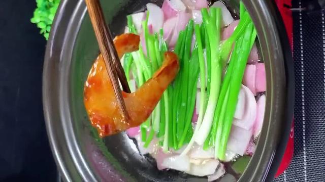 砂锅烧草鱼怎么炖简单又好吃,砂锅草鱼的简单家常做法视频