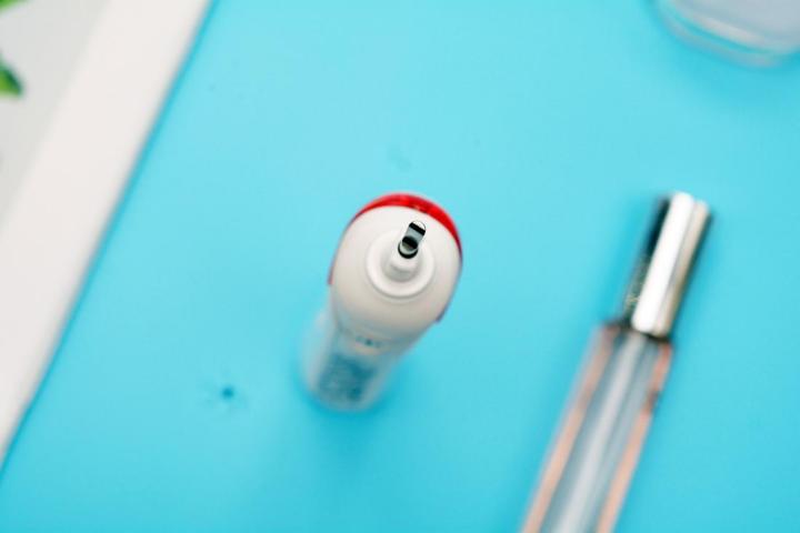 欧乐b电动牙刷p4000使用视频,欧乐b电动牙刷p4000声音大